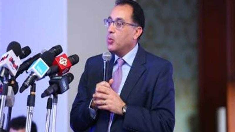 رئيس الوزراء يشهد