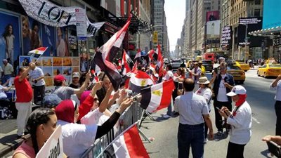 احتفالات حاشدة للجالية المصرية بنيويورك بذكرى الثورة