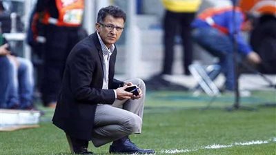 مدرب المكسيك يهاجم نيمار بعد الهزيمة أمام البرازيل