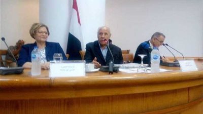 خبير تنمية بصالون ابن رشد: العلم والعمل أسلحة التقدم