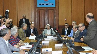 القوافل الطبية تخدم 46 ألف مواطن بالمجان خلال شهر