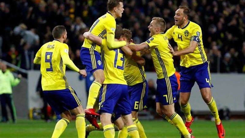 المنتخب السويدى يسجل