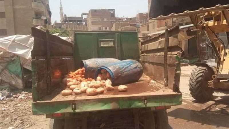 ضبط مخللات فاسدة