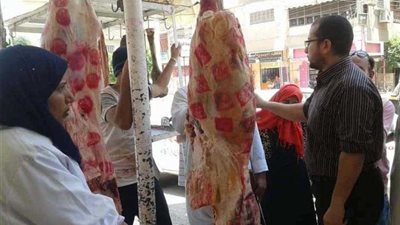 ضبط ٤٠٠ كيلو لحومًا فاسدة بحملة في القليوبية