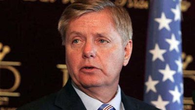 سيناتور أمريكي يحذر تركيا من التوغل أكثر في سوريا