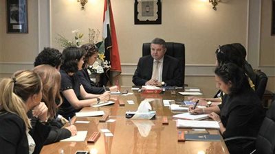 وزير قطاع الأعمال العام يبحث فرص التعاون مع البنك الأوروبي لإعادة الإعمار والتنمية