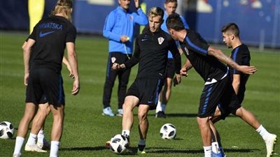 منتخب كرواتيا يؤدي التدريب قبل الأخير استعدادا للقاء روسيا