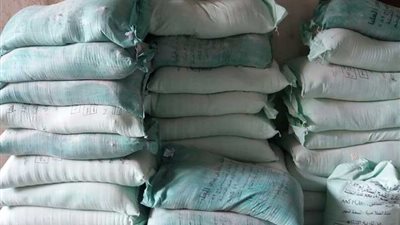 ضبط 18 طن دقيق بلدى مدعم قبل بيعها بالسوق السوداء بالبحيرة