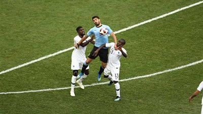 فرنسا تطيح بأوروجواي من كأس العالم