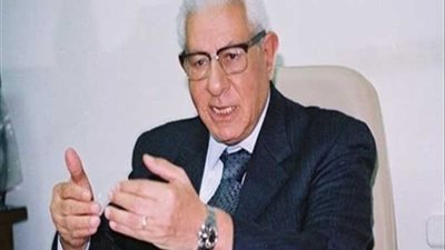 النائب العام يستدعي مكرم محمد أحمد للتحقيق لتعديه على اختصاصات النيابة العامة