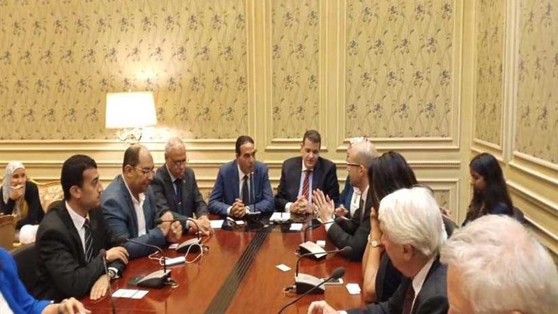 تفاصيل اجتماع خارجية