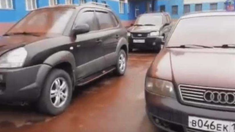 شاهد.. أمطار دموية