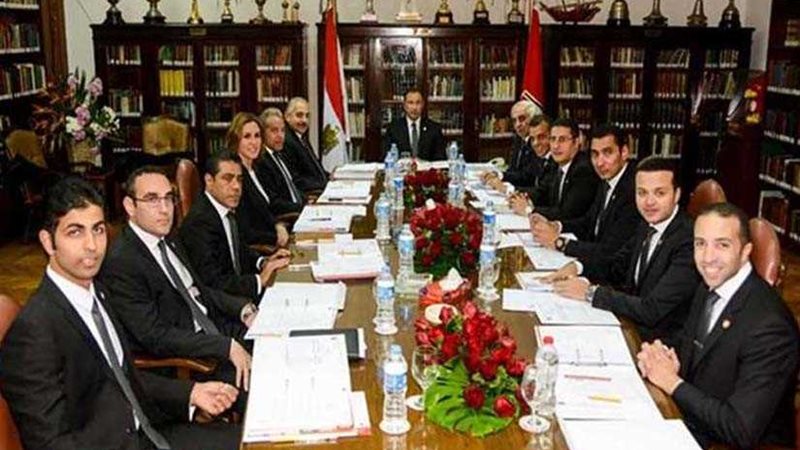 11 قرارًا لاجتماع