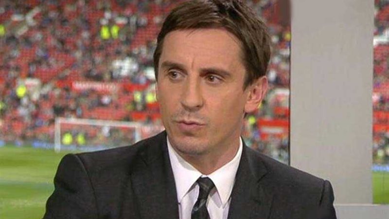 جاري نيفيل يحذر إنجلترا