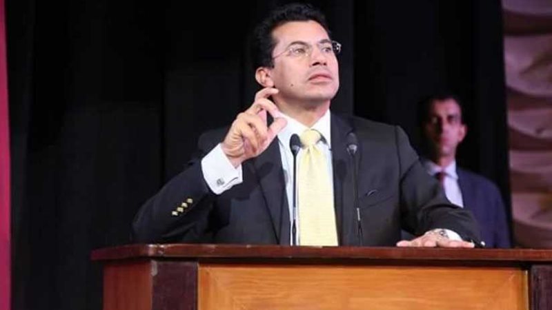 وزير الشباب والرياضة