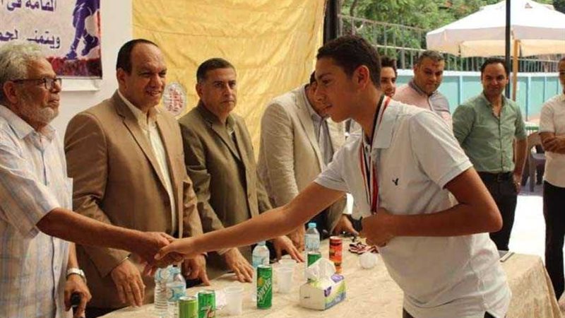 توزيع جوائز بطولة