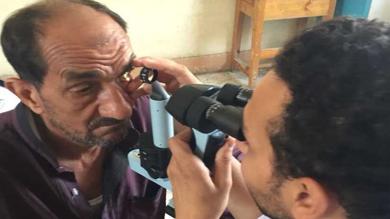 عنيك في عنينا تكشف