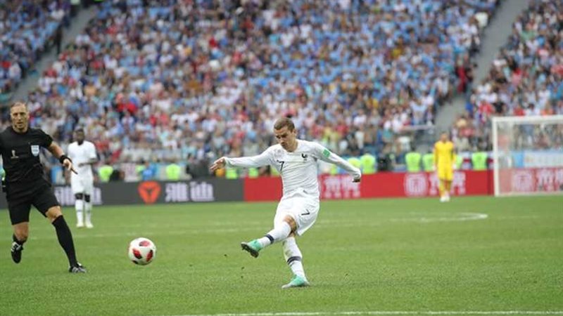 جريزمان يطلق قذيفة