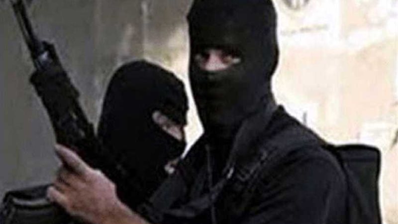 مجهولون يختطفون 3