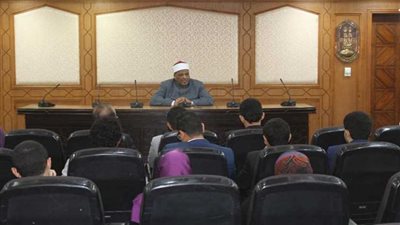 وكيل الأزهر يلتقي برلمان شباب محافظة القاهرة المشاركين في مؤتمر 