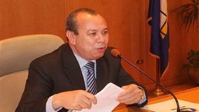 محافظ دمياط يقرر تجديد وإلغاء تراخيص عدد من الشركات