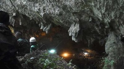 السلطات التايلاندية تنقذ 4 أطفال من الكهف حتى الآن ..وتعلق عملية الإنقاذ