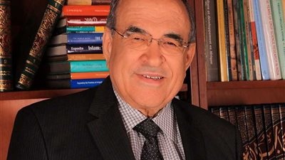 الفقي: القرارات الاقتصادية صعبة ومصر تسير في الطريق الصحيح