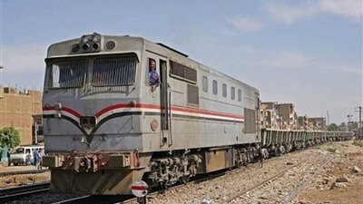 سائق بالسكة الحديد يترك قطاره ويرفض استكمال رحلته