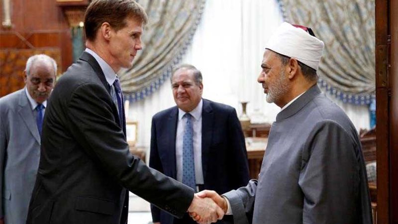 سفير بريطانيا بالقاهرة: