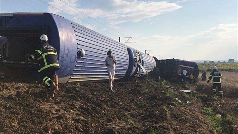 مقتل وإصابة 83 شخصا