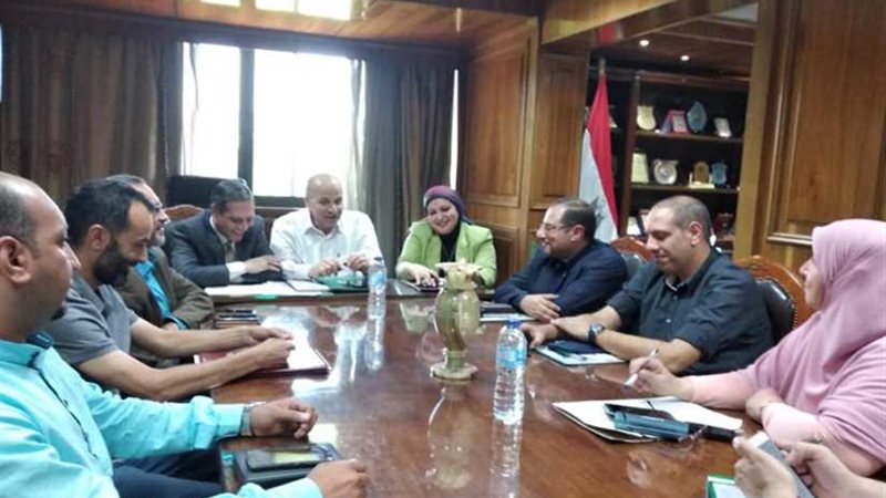 محافظ القليوبية يبحث