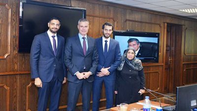 مصر للطيران تقيم حفلًا لتكريم أسرة المرحوم الطيار حلمي رزق