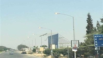 الكهرباء: أعمدة الإنارة المضاءة نهارًا مسؤولية المحليات..(فيديو)