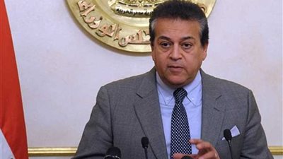 وزير التعليم العالي يشيد بمشروعات تخرج طلاب 