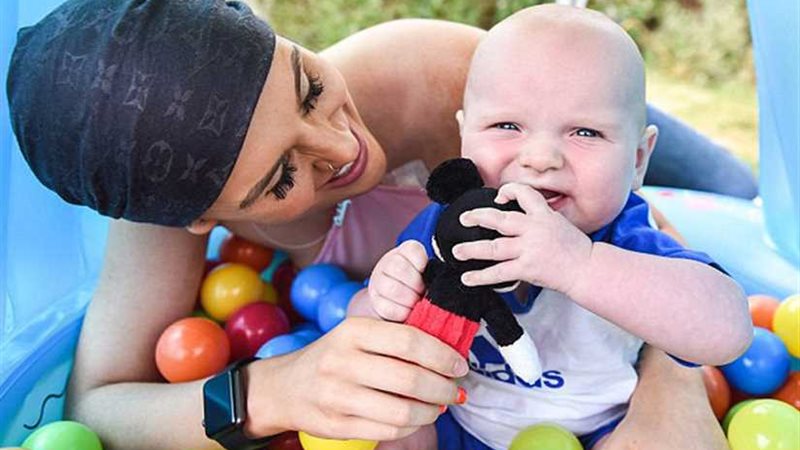 بالصور.. حكاية أم