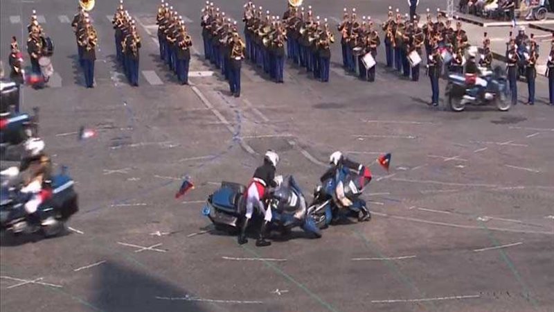 حادث مُحرج في احتفالات