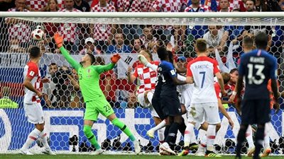 فرنسا تتقدم على كرواتيا بالهدف الأول