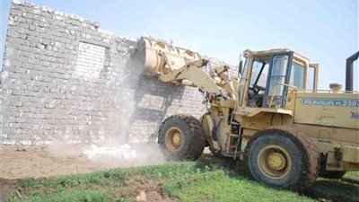 إزالة 60 حالة تعدٍ على الأرض الزراعية بدير مواس بالمنيا