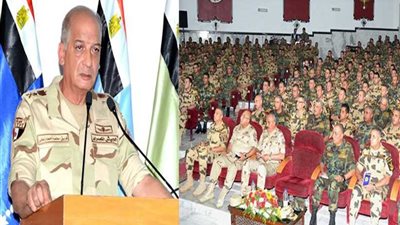 وزير الدفاع يلتقي مقاتلي الوحدات الخاصة من الصاعقة والمظلات