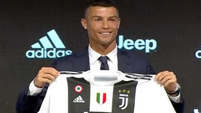 رونالدو يكشف 