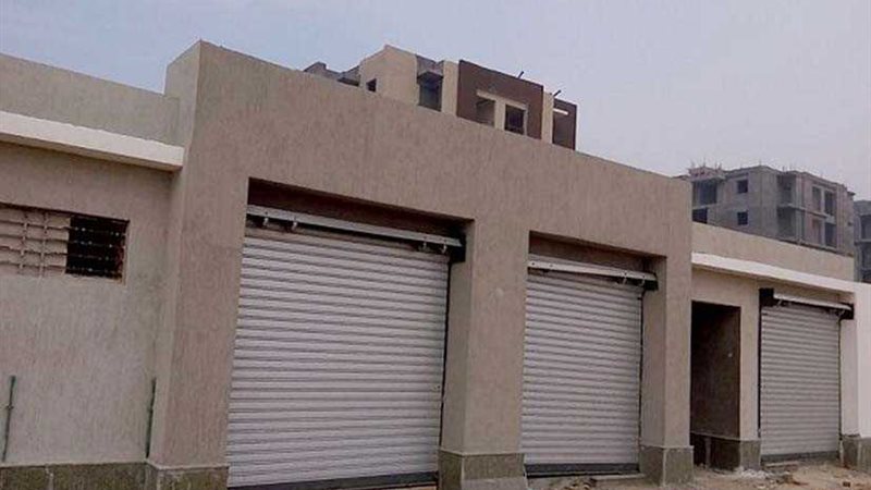 الإسكان: بيع 35 محلًا