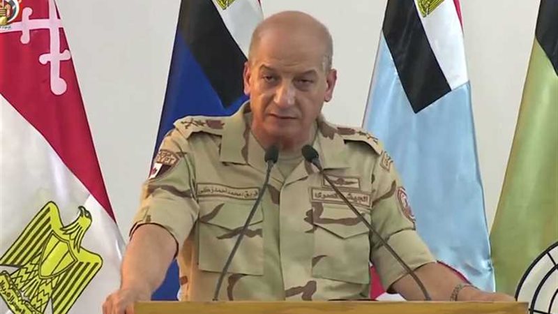 الفريق محمد زكي يلتقي