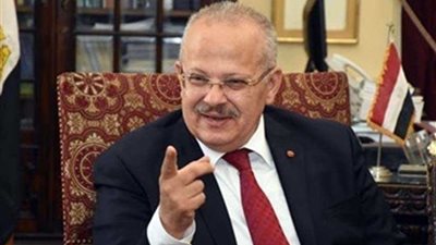 رئيس جامعة القاهرة: منحة كاملة لأول الثانوية العامة مكرر لدراسة الطب