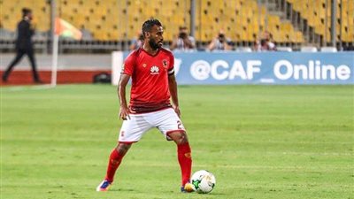 فحص طبي لعاشور للاطمئنان على إصابته