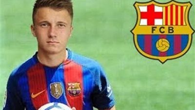 برشلونة يتراجع عن ضم الروسي أليكسندر جولوفين