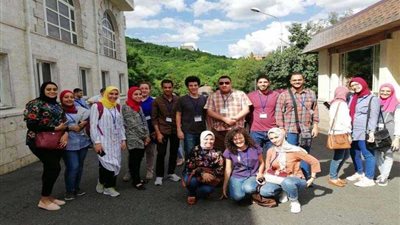 الوفد الطلابي الــ12 من جامعة أسيوط يصل إلى روسيا.. صور