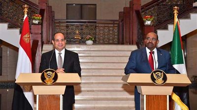 البشير: شعبا مصر والسودان مشتركان في مياه النيل المتواجدة بأجسادهم.. (فيديو)