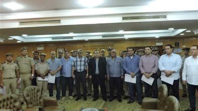 مدير أمن البحيرة يكرم الضباط المتميزين 