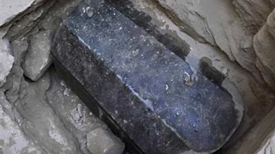 خبير آثار يقدم تفسيرا علميا تاريخيا لوجود المياه داخل تابوت الإسكندرية