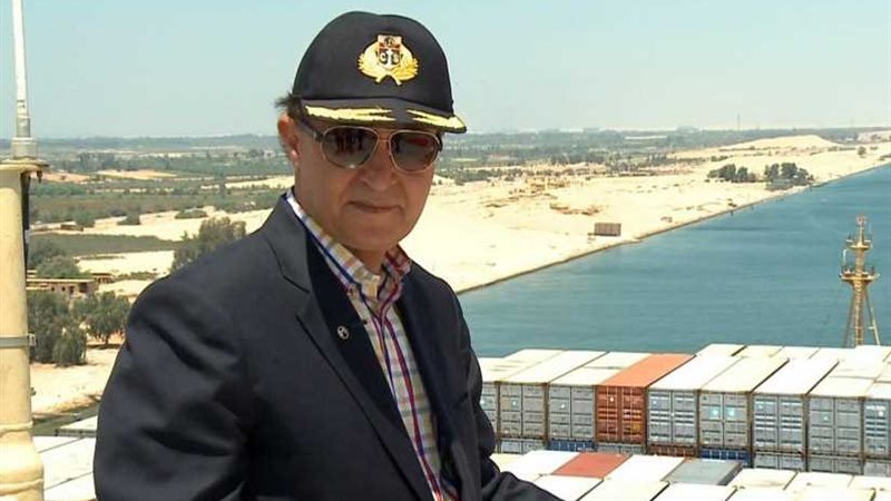 102 سفينة تعبر قناة